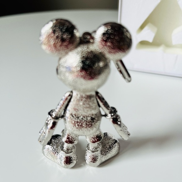 Silver Mickey Mouse Figure Keychain Charm Textured Finish NWT - Picture 3 of 5